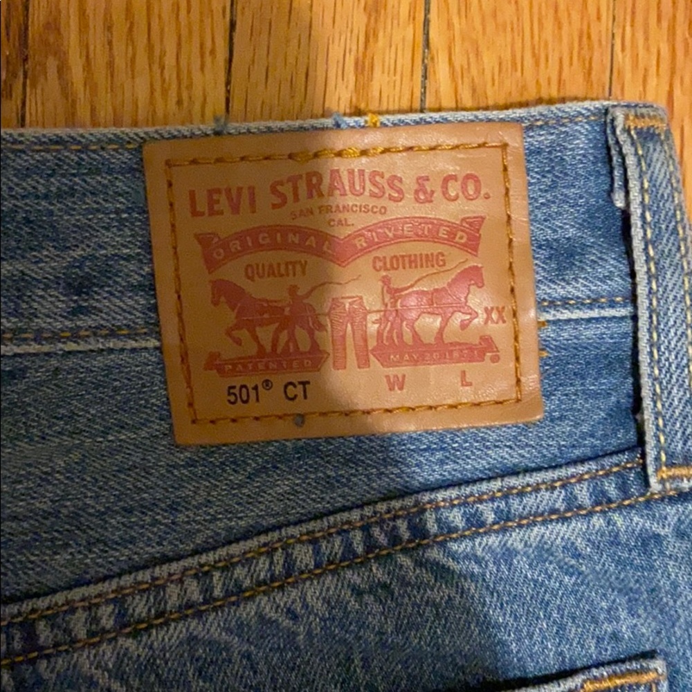 Levi’s - Picture 2 of 4
